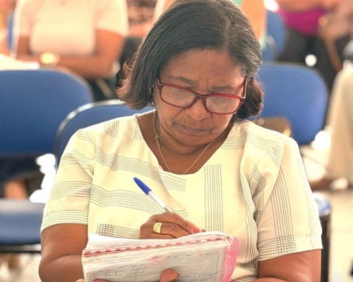 Prefeitura de Poconé analisa resultados do Avalia MT para fortalecer toda alfabetização