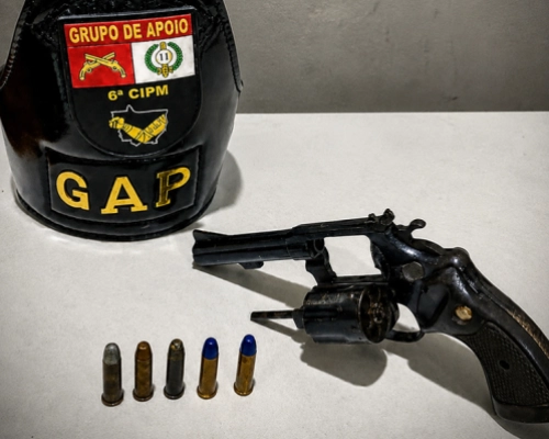 Homem é preso por posse ilegal de arma e violência doméstica em bairro na cidade de Poconé
