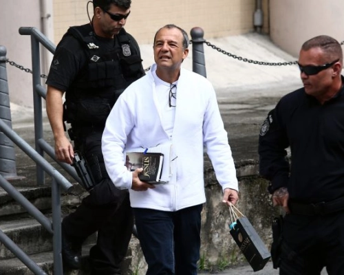 Sérgio Cabral acaba condenado a pagar R$ 1 milhão por regalias em presídios do Rio