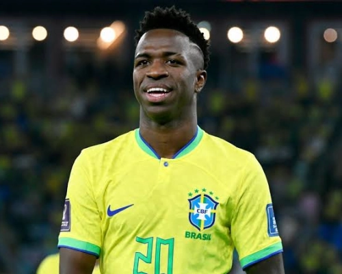 Brasil atropela a Escócia com 3 a 0 e dá show na Copa do Mundo com Vini Jr